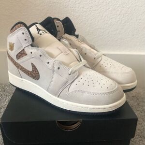 Nike Air Jordan 1 Mid SE Brown Elephant Light Sneakers  7Y